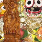 Wooden Krishna Murti photo review