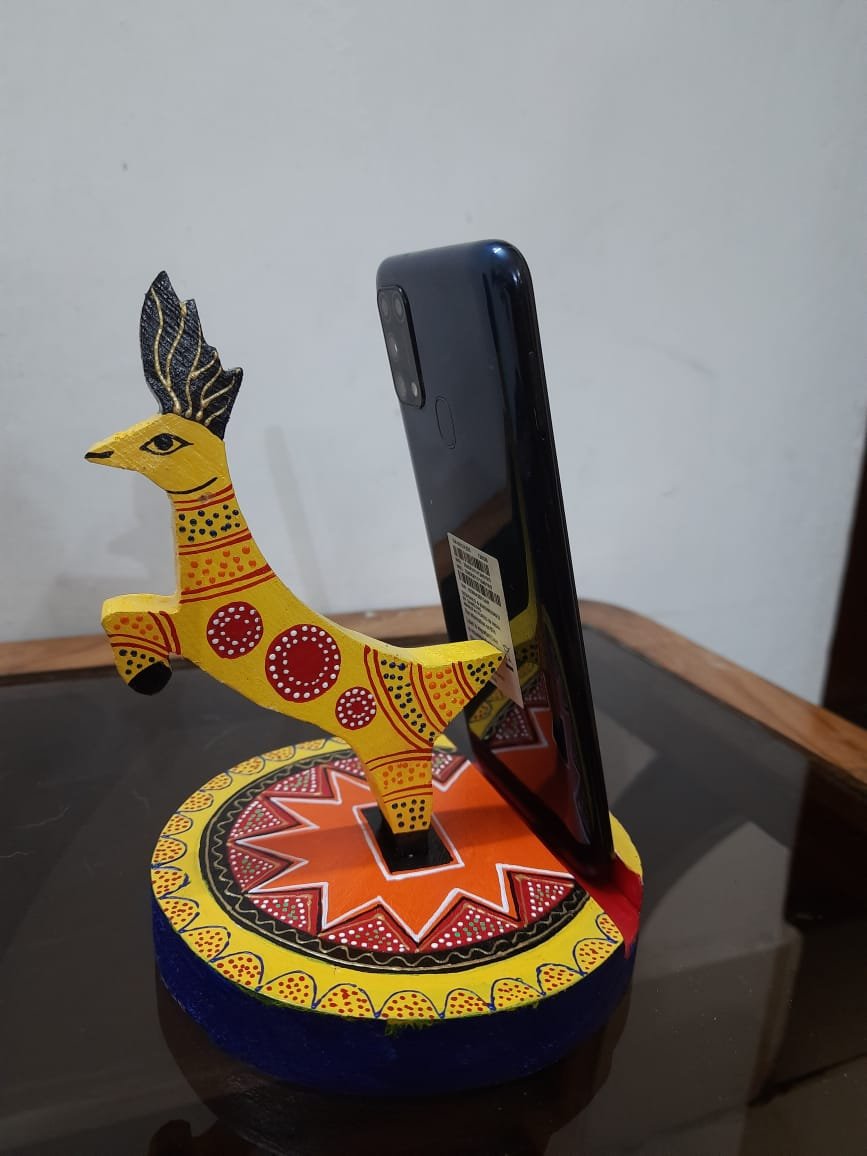 Model Name/Number: DW-5007 Wooden Mobile Stand With Coasters, Size:  Standard, Natural Wood at Rs 250/piece in Mumbai