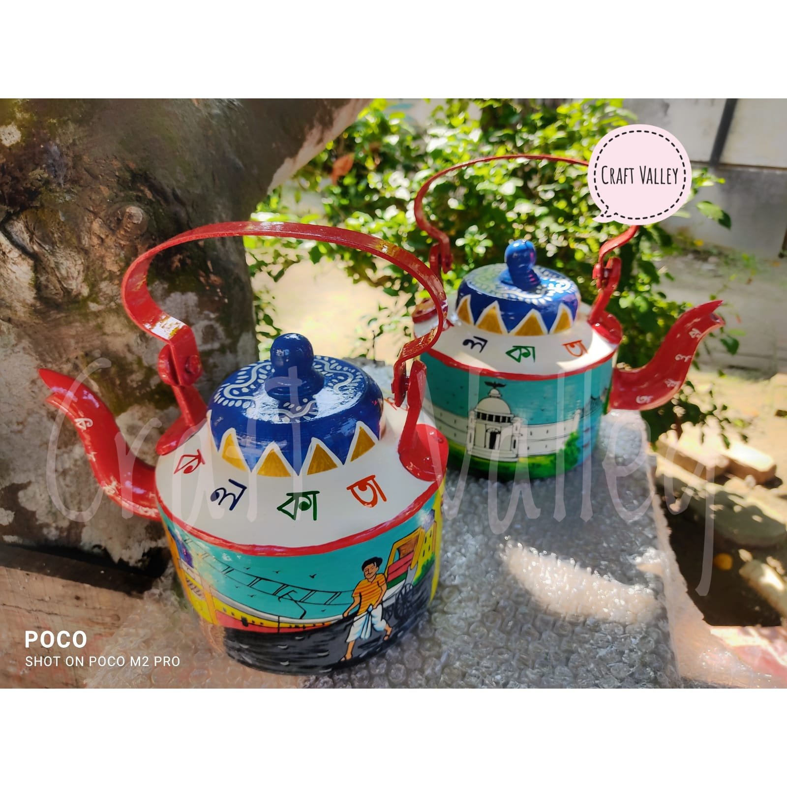 Kolkata Theme Hand Painted Kettle Set of Two